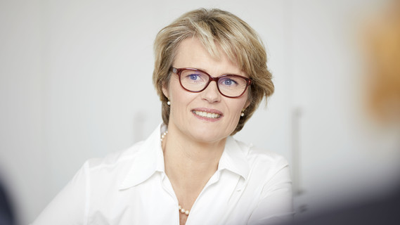 Portrait Anja Karliczek